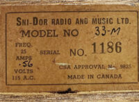 Sni-Dor 33M Phonograph-Label